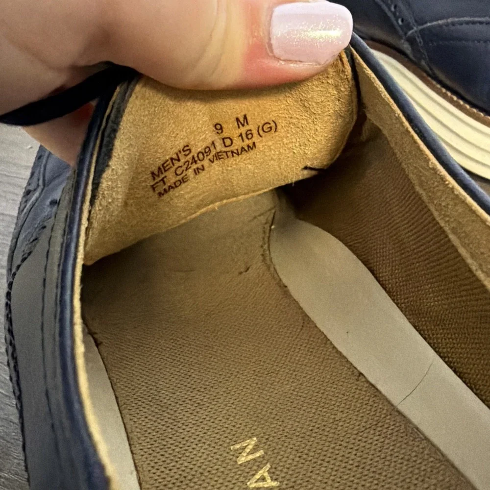 Men's Cole Haan Size 9 OriginalGrand Wingtip Oxfords Navy Blue Leather